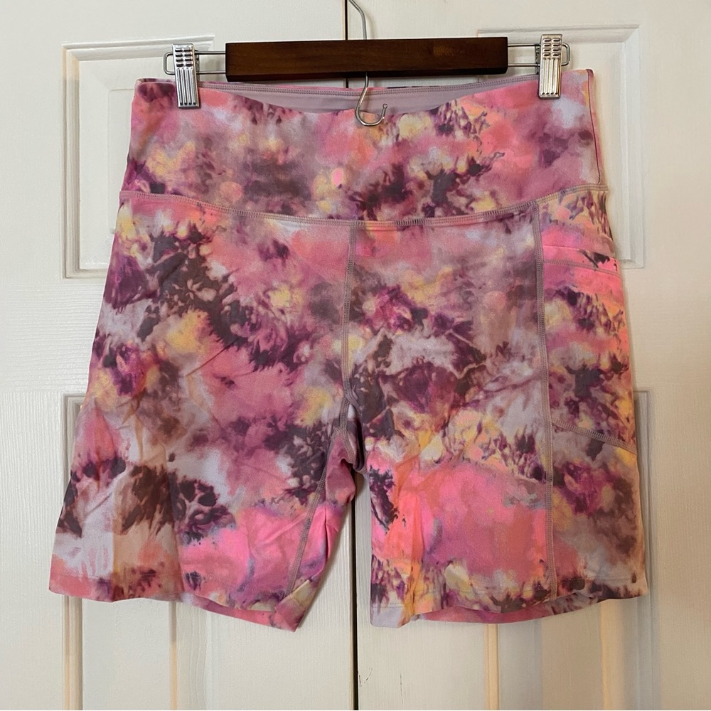 Calvin Klein performance bike shorts, size XL, pink pattern, excellent condition